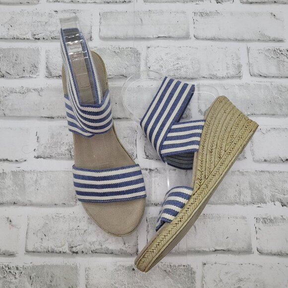 NWOB Charleston Shoe Company Carolina Wedges Blue White Stripe Size 7 Elastic - Picture 1 of 8